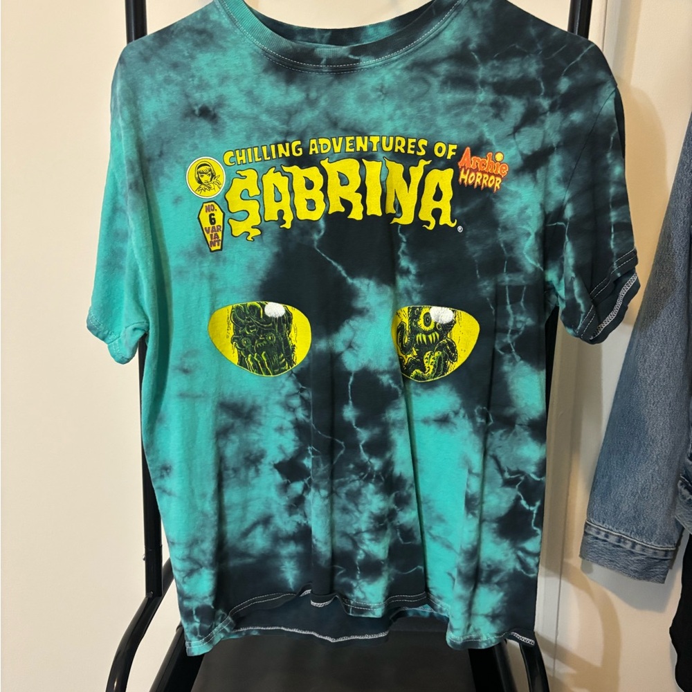 vintage look chilling adventures of snarina graphic tee